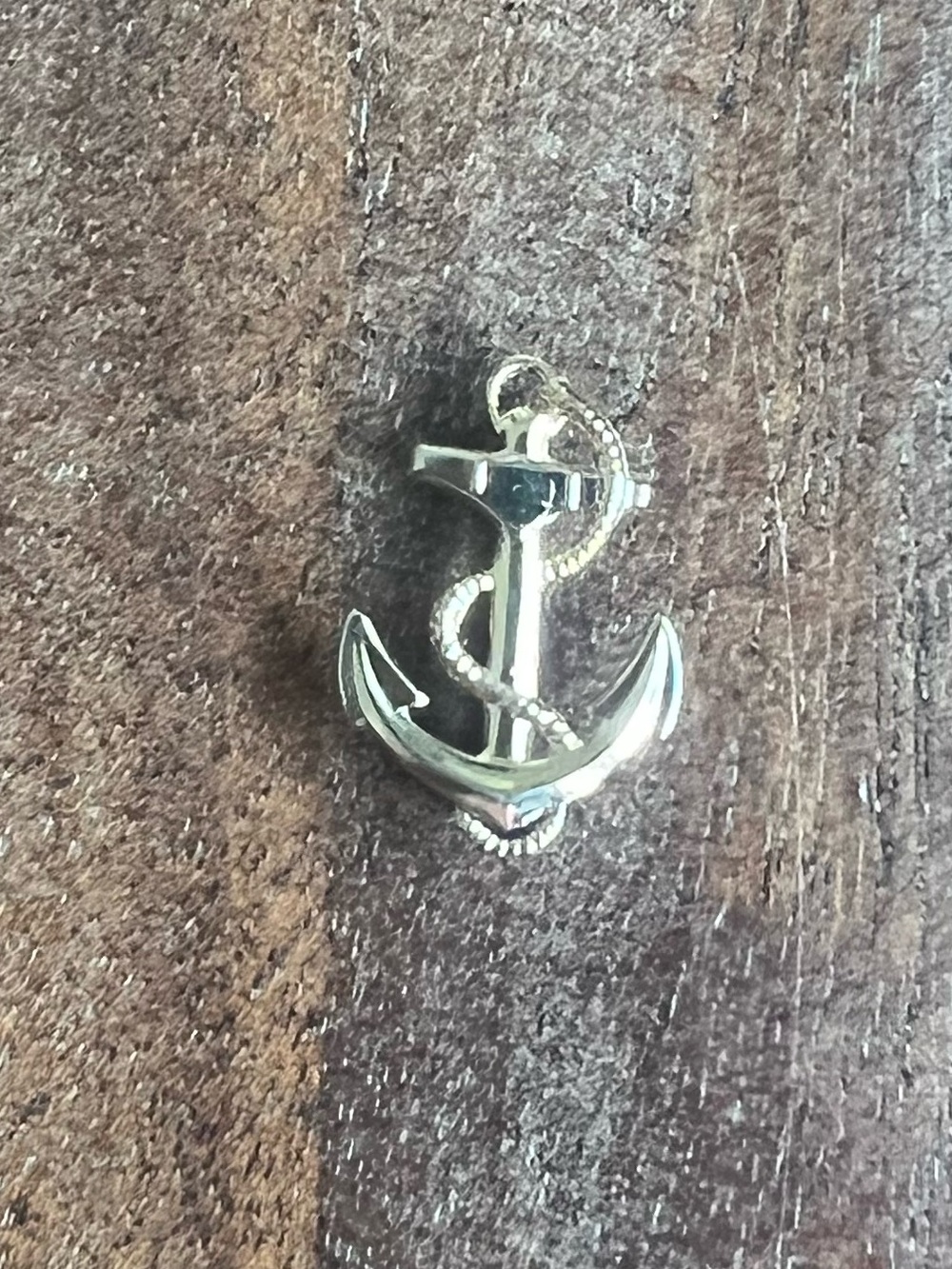 Goldtone Anchor Pin
